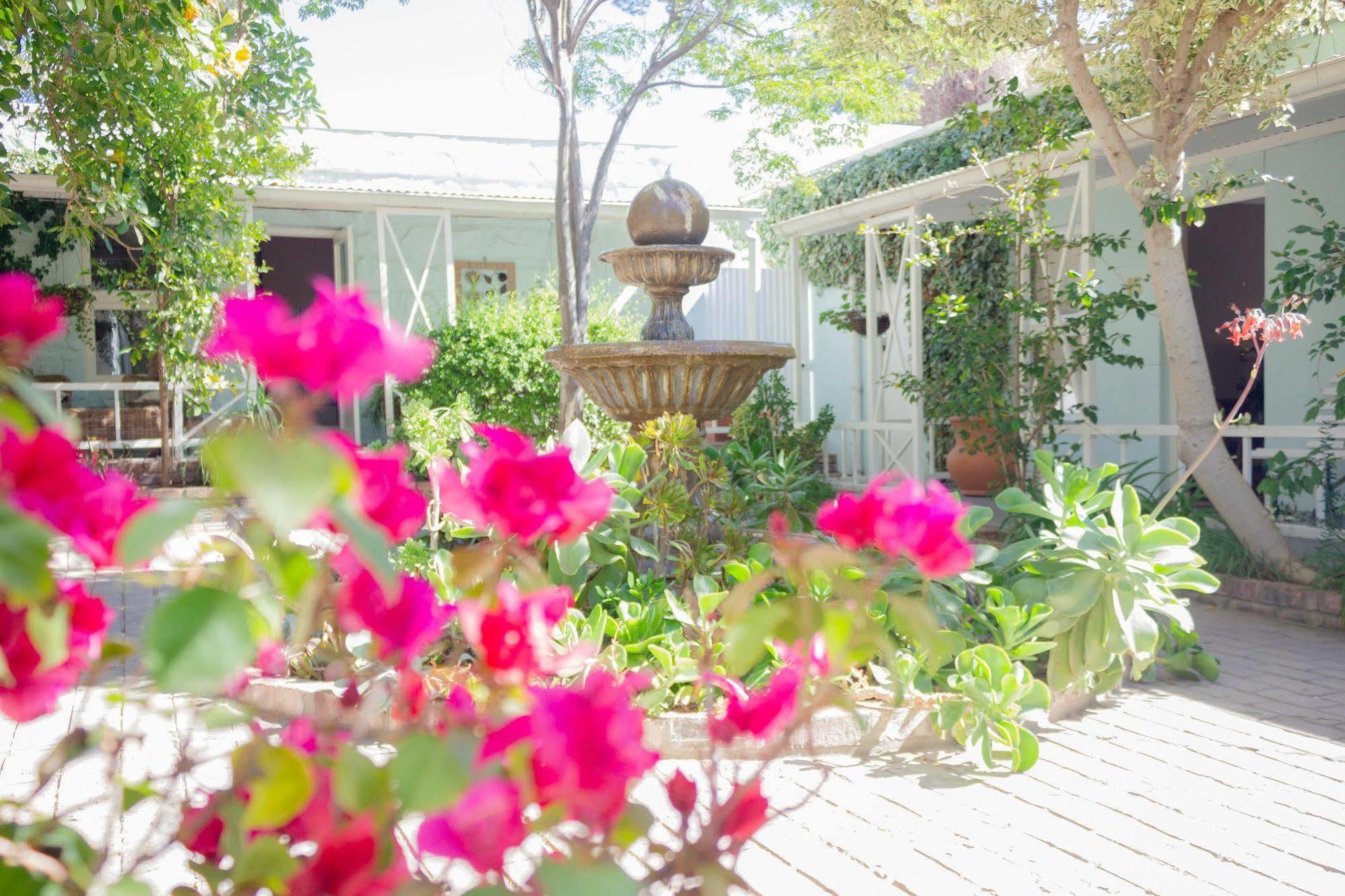 Adley House Bed and Breakfast Oudtshoorn Eksteriør billede
